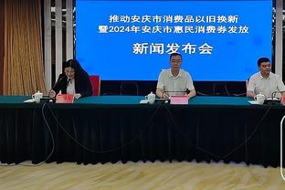 昔日赵丽娜现身薛之谦演唱会，因身高和坐第一排被调侃